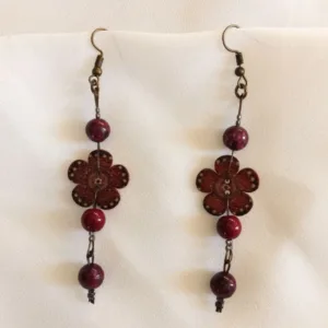 Σκουλαρίκια κρεμαστά από ξύλο με ημιπολύτιμες πέτρες