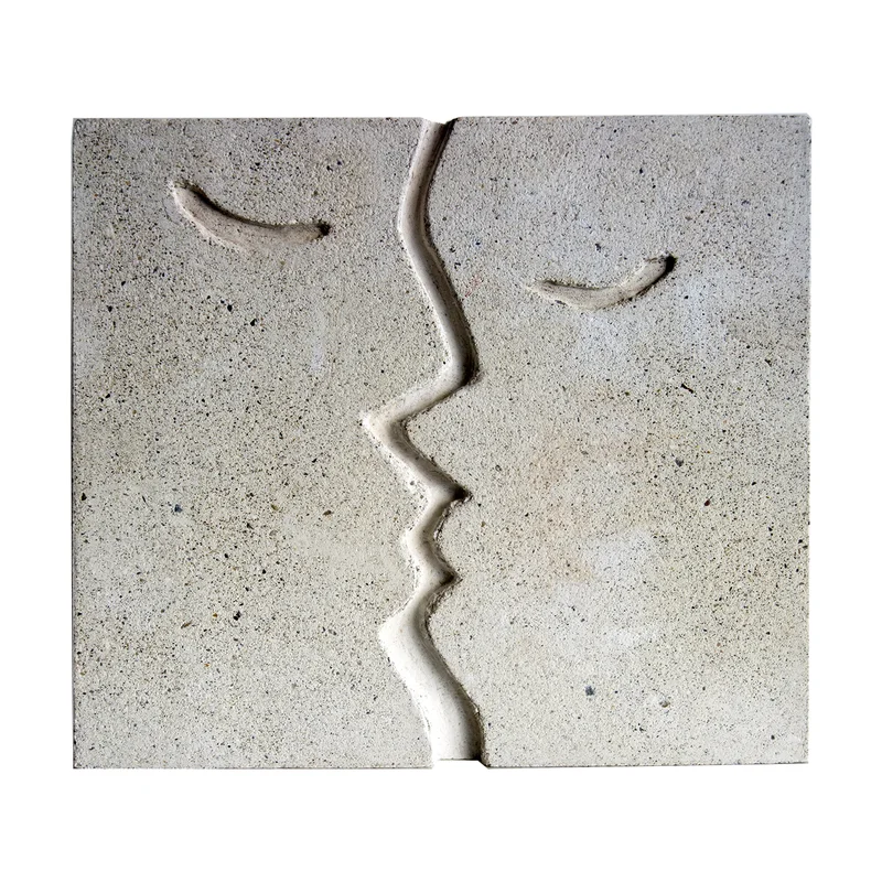 anaglifo-epitrapezio-diakosmhtiko-apo-tsimento-18,5x17x3,5-Kiss-ConcreteAffairs