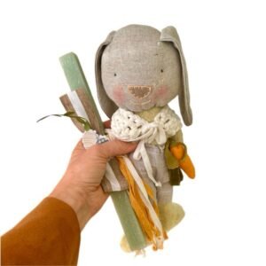 λαμπάδα με λούτρινο γκρι λαγουδάκι