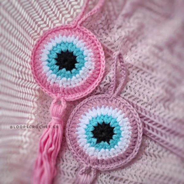 πλεκτό μάτι ροζ σάπιο μήλο crochet evil eye χειροποίητο δώρο για νεογέννητα loopscrochet.gr