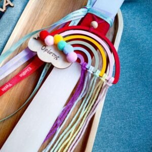 παιδική λαμπάδα με όνομα ουράνιο τόξο