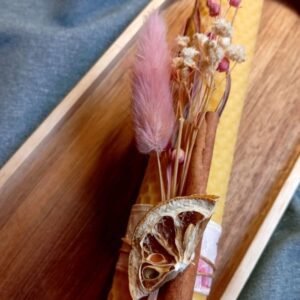 λαμπαδάκι μελισσοκέρι με αποξηραμένα λουλούδια