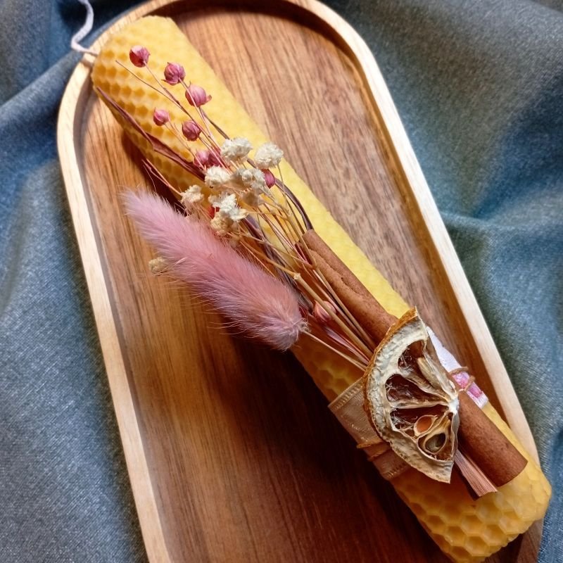 Lampada-melissokeri-fysiko-etsetera (5) λαμπαδάκι μελισσοκέρι με αποξηραμένα λουλούδια