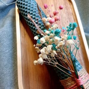 λαμπαδάκι μελισσοκέρι με αποξηραμένα λουλούδια