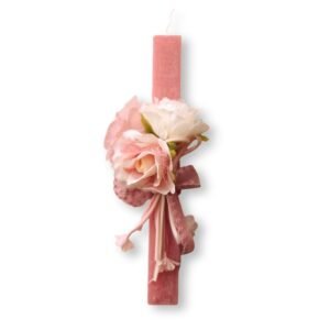 Γυναικεία ρομαντική λαμπάδα με λουλούδια