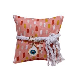 γούρι φυλακτό σε μαξιλαράκι με σταυρουδάκι και ματάκι