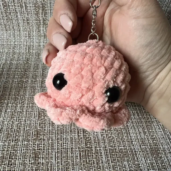 paixnidi-xtapodi-amigurumi-roz-handydreamsbyan
