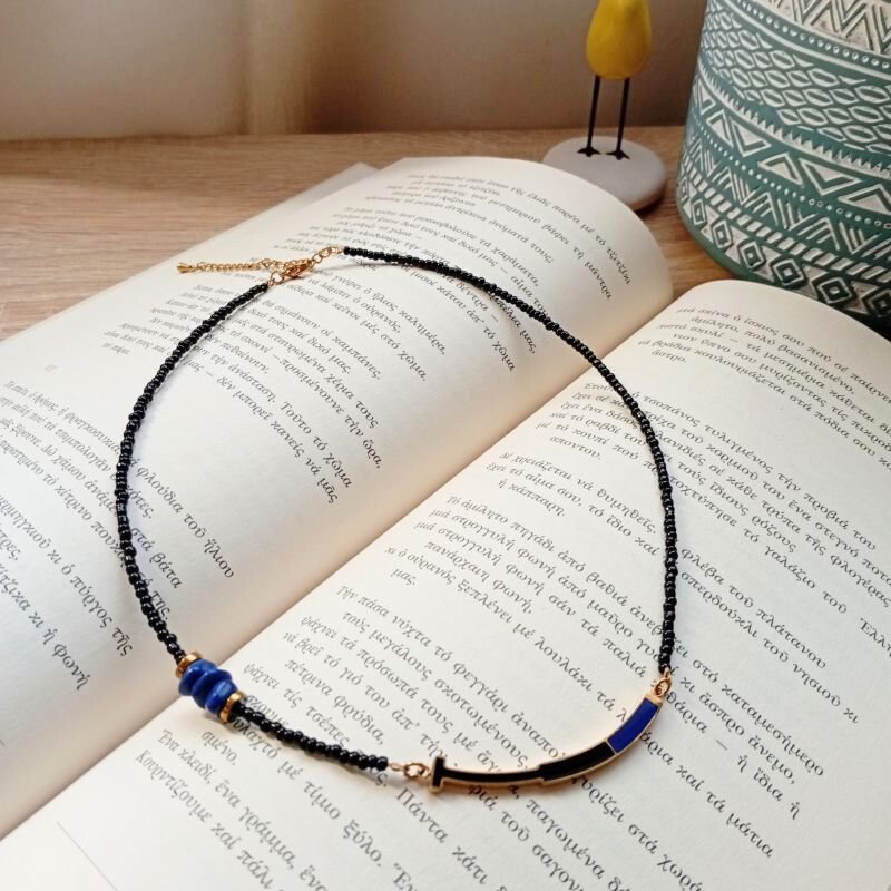 Kolie-me-gyalines-xantres-xaoliti-kai-atsalino-stoixeio-etsetera (2)