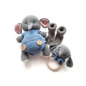 Σετ πλεκτό ελεφαντάκι amigurumi, κουδουνίστρα και παπουτσάκια αγκαλιάς