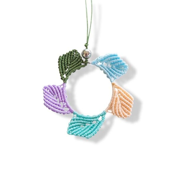 Κολιέ με μακραμέ φυλλα