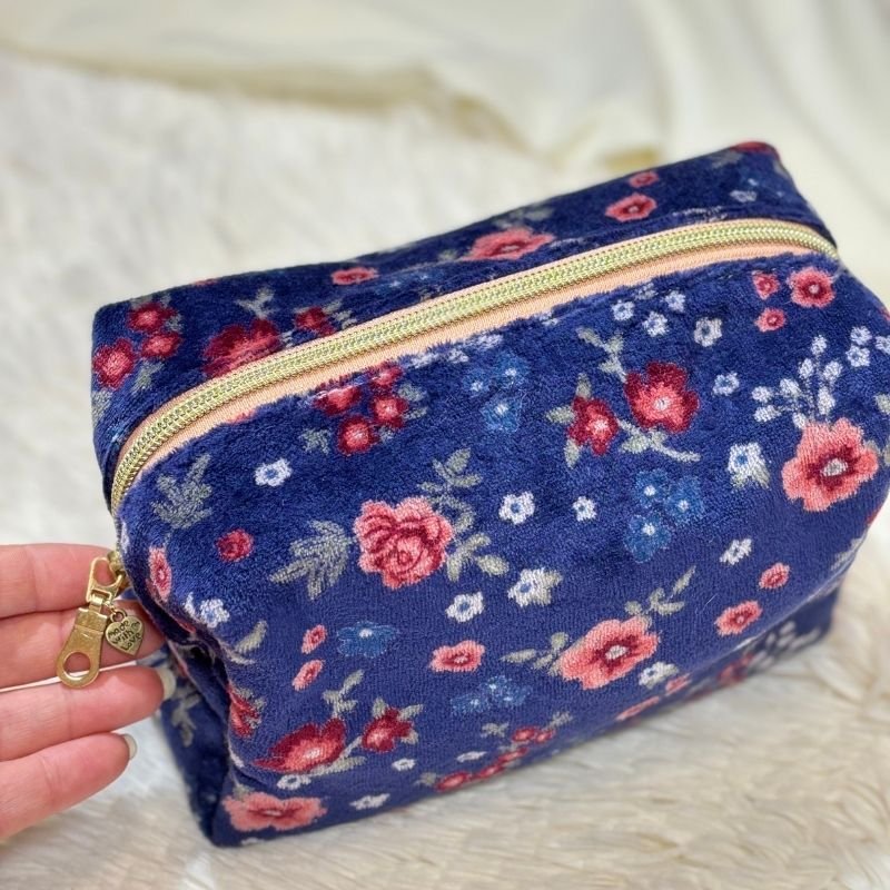 10-neseser medium-velour blue flowers (4)