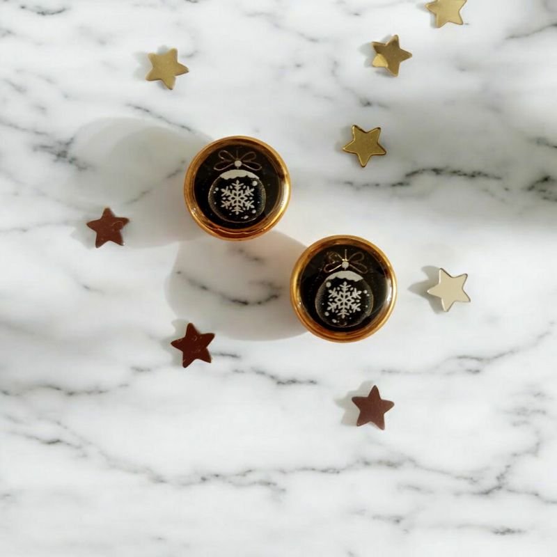 7 skoularikia-karfota-xristougenniatika3-ygro-gyali-glassy-dreams