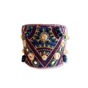 Xειροποίητο βραχιόλι σε στυλ boho με διακοσμητικά κρύσταλλα