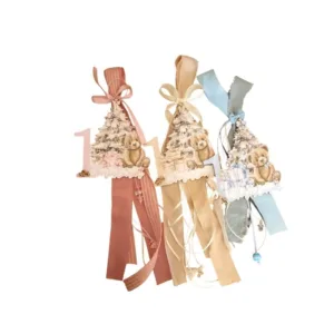 Ξύλινο Γούρι “Πρώτα Χριστούγεννα” με Δεντράκι & Αρκουδάκι