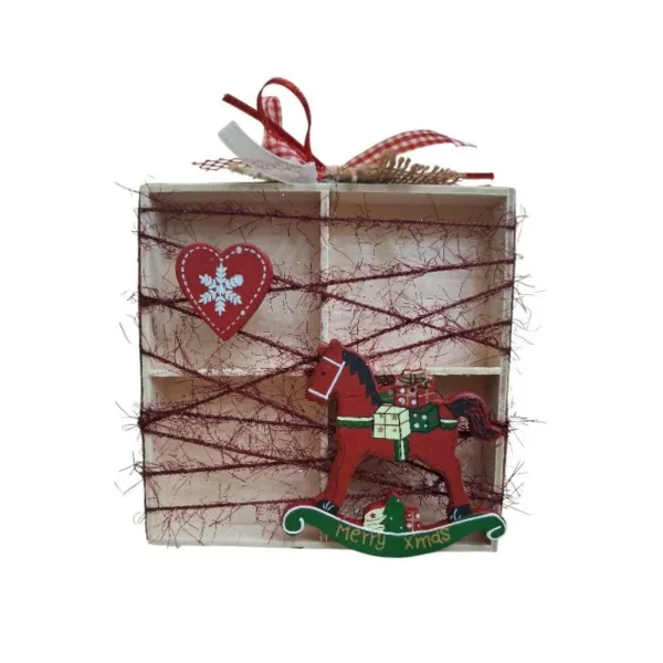 Χριστουγεννιάτικο ξύλινο πλαίσιο με νήμα και ξύλινη διακόσμηση