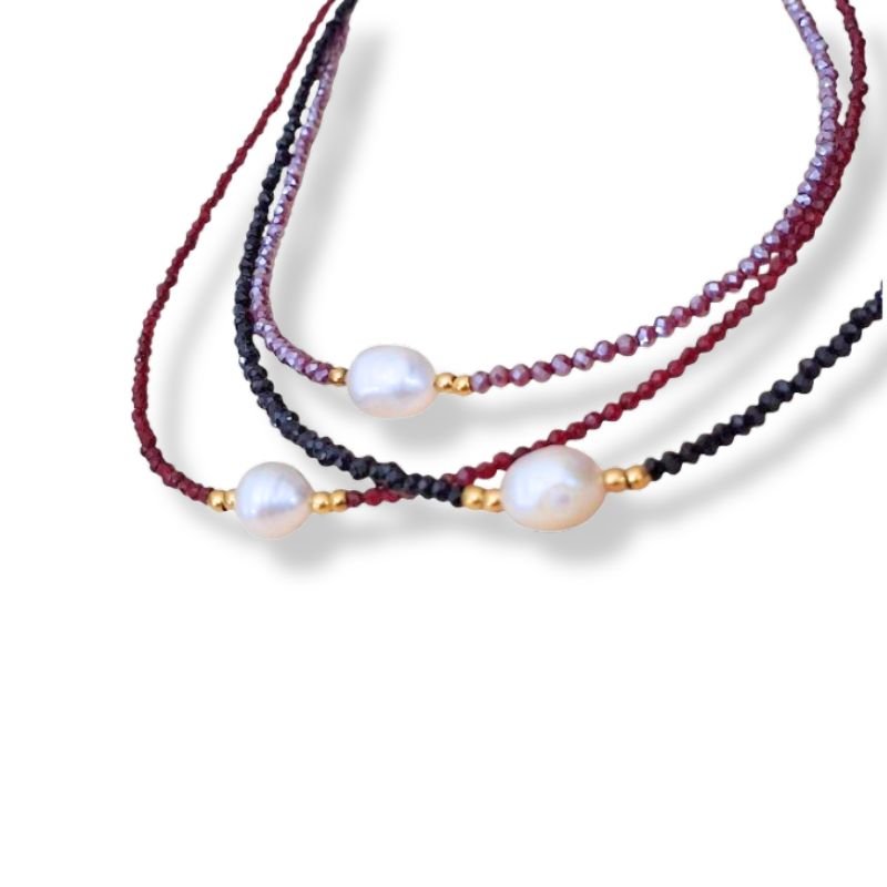 Xeiropoiito-kolie-mavro-skouro-kokkino-mov-visini-krystallakia-margaritari -by Cristine only (2)