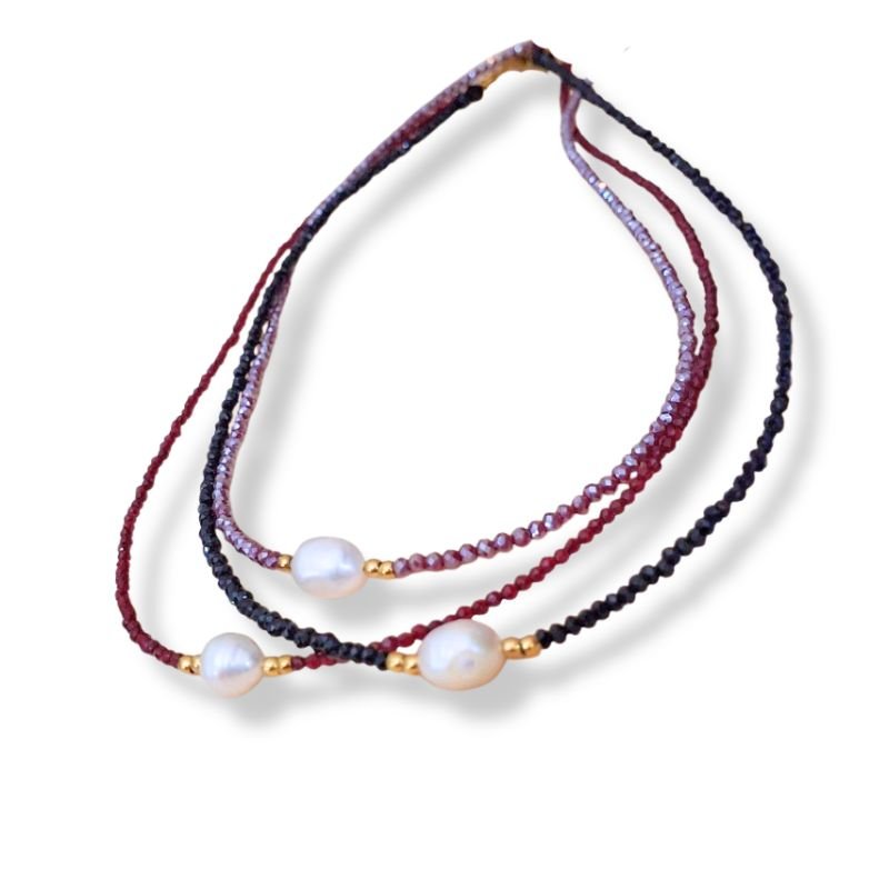 Xeiropoiito-kolie-mavro-skouro-kokkino-mov-visini-krystallakia-margaritari -by Cristine only