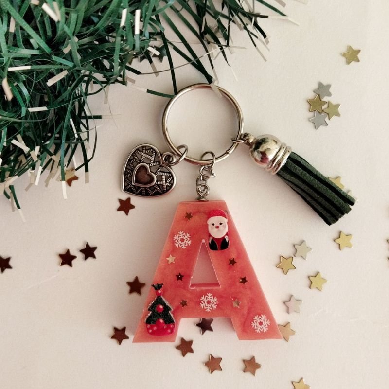 mprelok-monograma-xristougenniatiko2-ygro-gyali-glassy-dreams