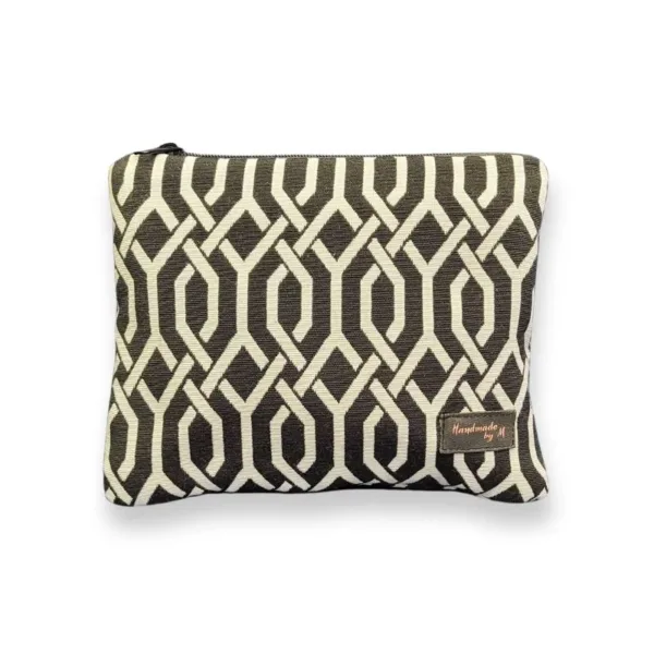 Τσαντάκι/ Νεσεσέρ Ασπρόμαυρο (22x17εκ.)