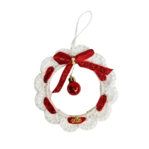 Χριστουγεννιάτικο άσπρο πλεκτό στεφανάκι με μπαλίτσα γούρι 2026