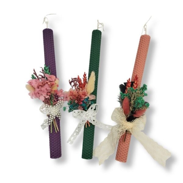 Λαμπάδα από μελισσοκέρι με λουλούδια