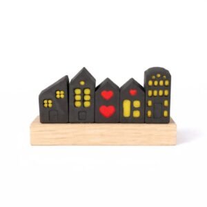 Μοντέρνο Διακοσμητικό με Μαύρα Σπιτάκια & Κόκκινες Καρδιές