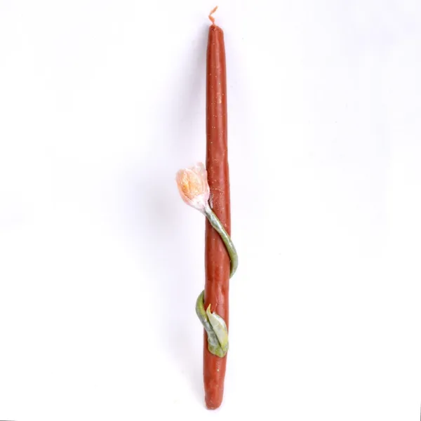 Λαμπάδα κόκκινη από μελισσοκέρι με στριφογυριστή τουλίπα