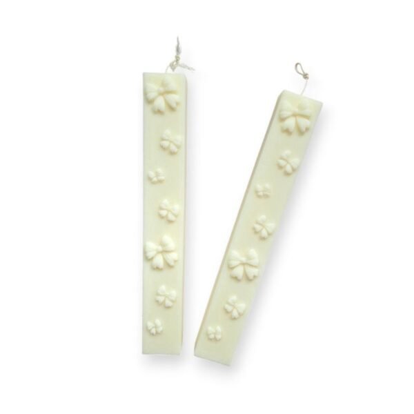 Λαμπάδα αρωματική με άσπρους φιόγκους