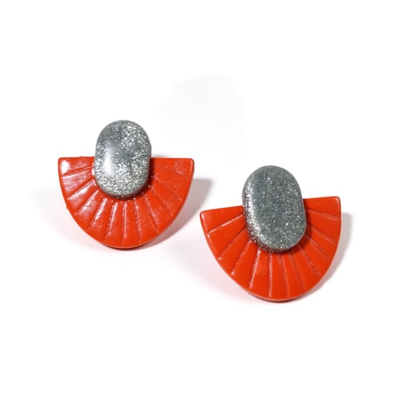 sloularikia-kokkini ventalia-bizelli