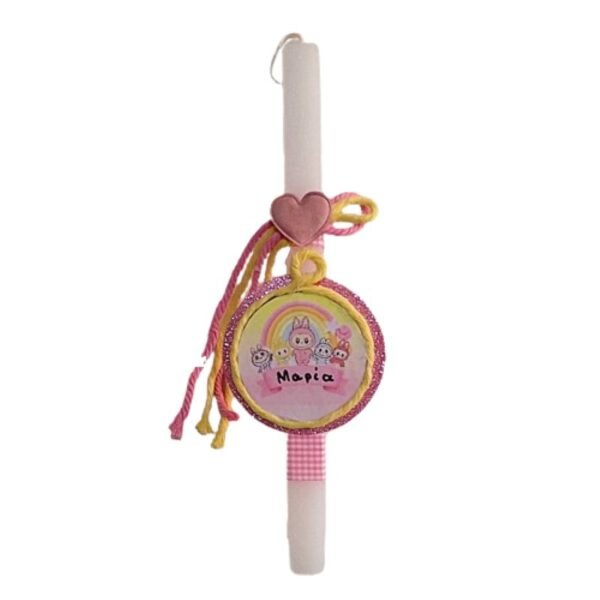 Λαμπάδα πλακέ λευκή με κρεμαστό στοιχείο Τερατάκι και όνομα (30 εκ.)