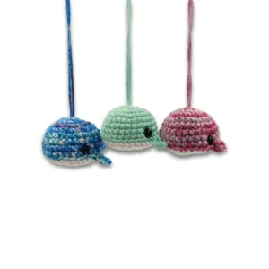 Πλεκτό κρεμαστό φαλαινάκι σε διάφορα χρώματα