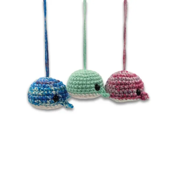 Πλεκτό κρεμαστό φαλαινάκι σε διάφορα χρώματα