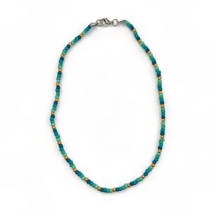 Κολιέ με ματ χάντρες σε αποχρώσεις του πράσινου και χρυσού