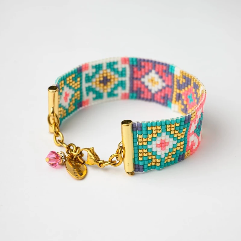 33MI39603-The-Gem-Stories-Miyuki-Pop-Colors-Abstract-Loom-Bracelet-clasp