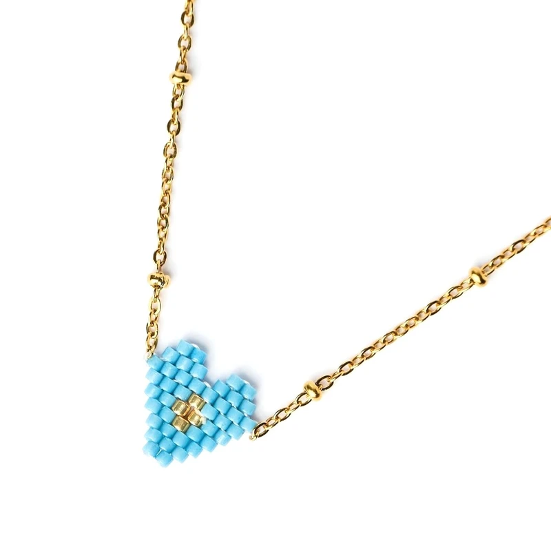 7F8L53422-The-Gem-Stories-Delicate-Miyuki-Heart-Necklace-Blue-closeup