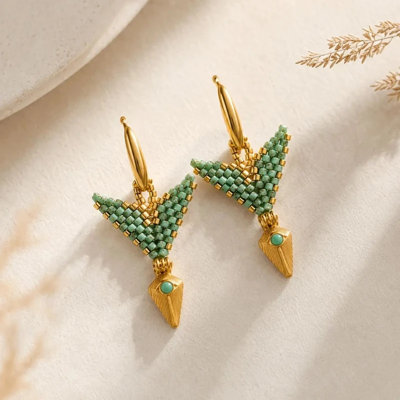 ENCL55095-The-Gem-Stories-Miyuki-wings-with-element-concept