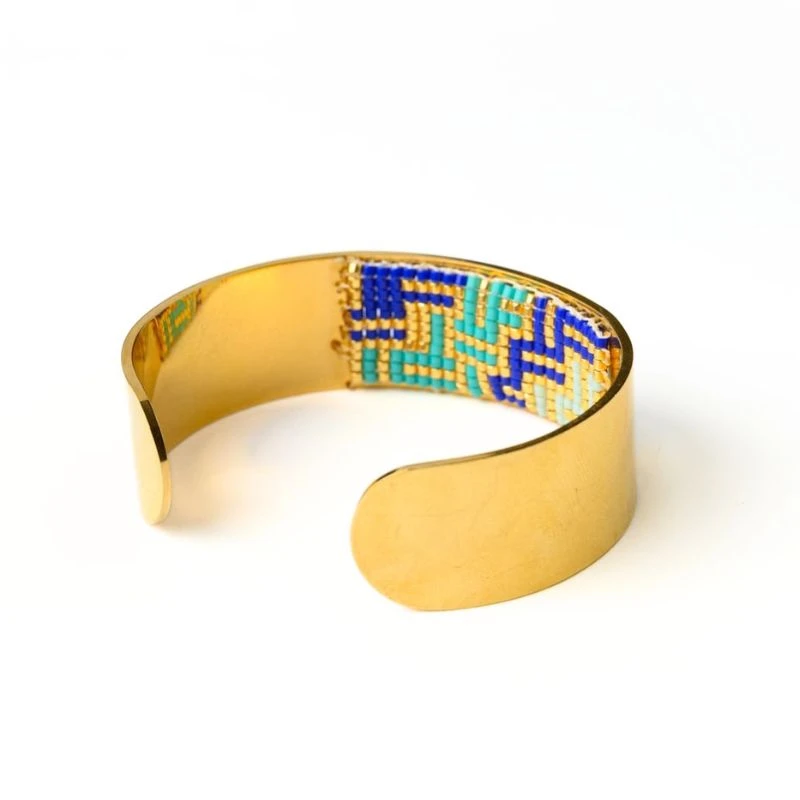 WEE539649-The-Gem-Stories-Mystique-Waves-Bangle-Bracelet (2)