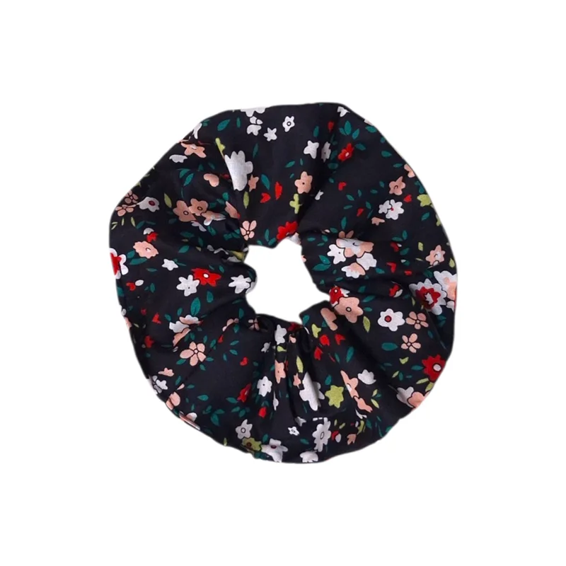 scrunchie_black_flowers_moana